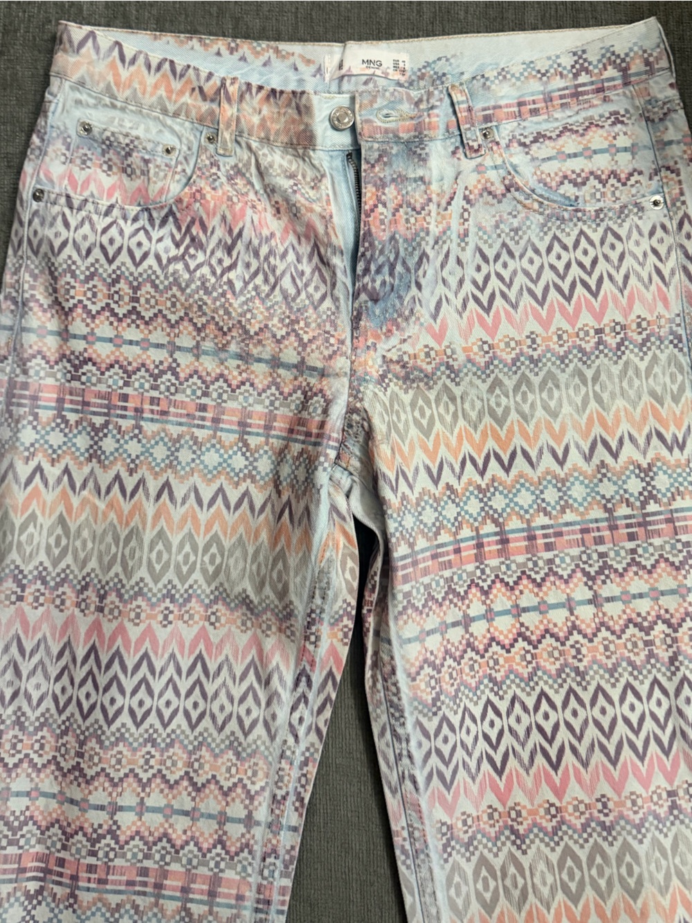 Mango Patterned colorful geometric zigzag pattern.